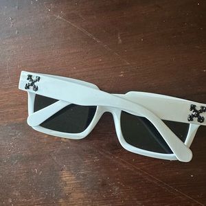 COPY - COPY - White off white shades